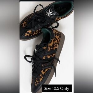 Women Adidas Samba Sneakers with Leopard, Green & Black Size 10.5
